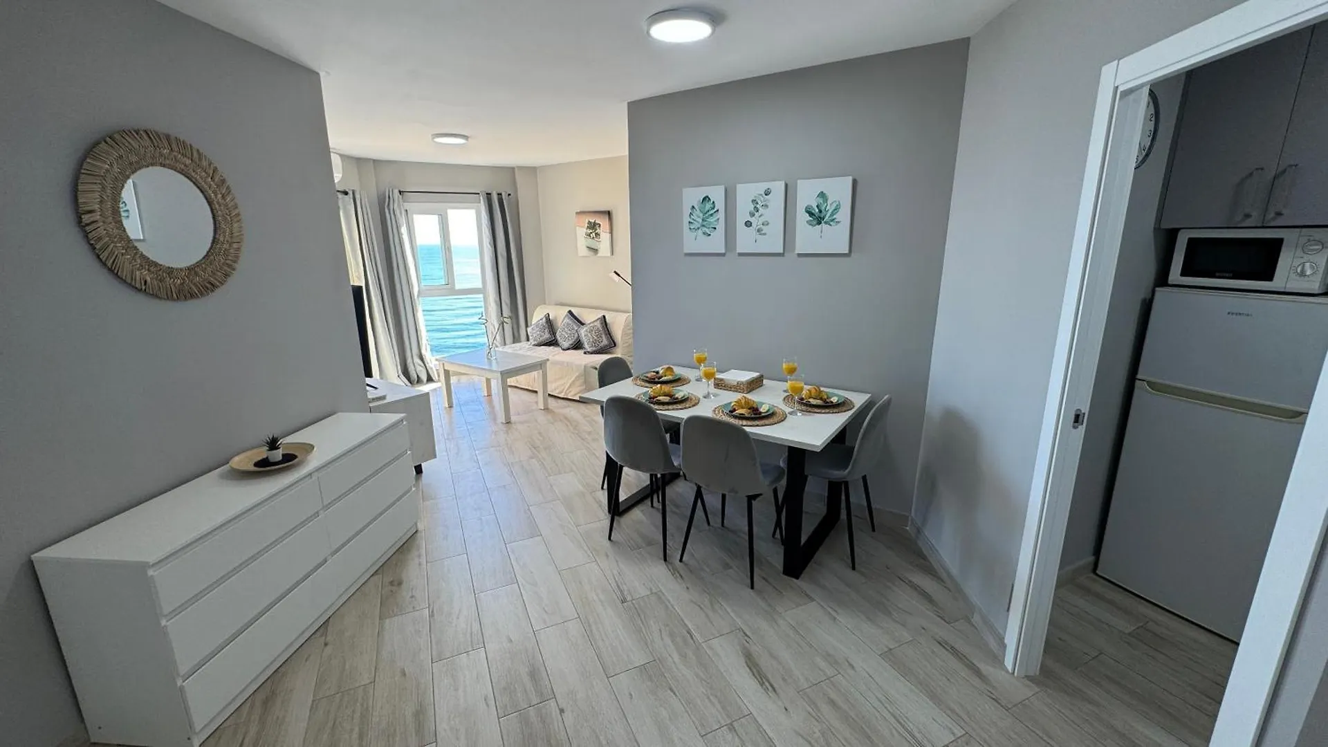 丰希罗拉Tu Ventana Al Mar Vistas Unicas, Diseno Y Relax公寓 西班牙